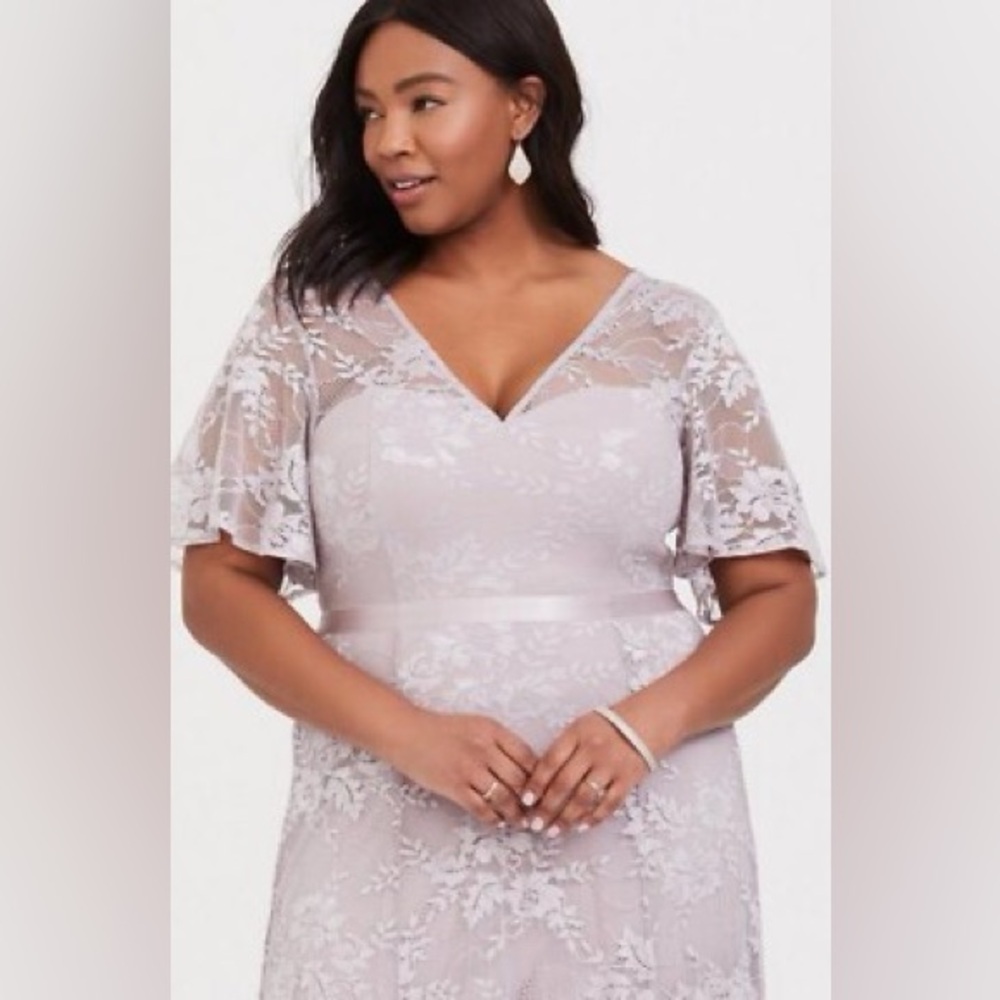 Special Occasion Lilac Purple Lace Gown - Picture 2 of 4